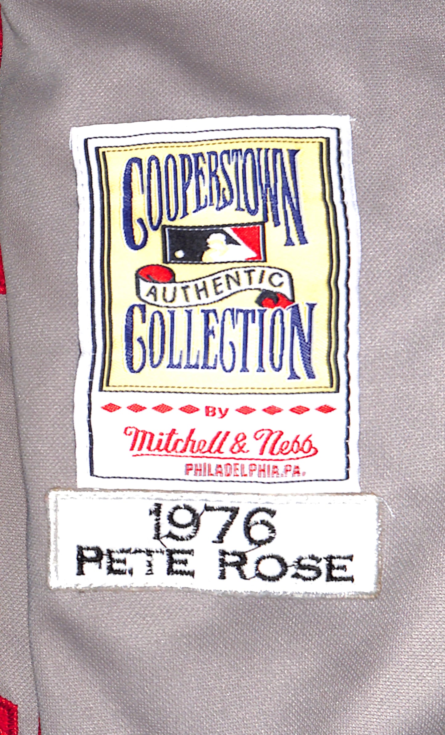 Autographed Jersey - Pete Rose - Cincinnati Reds - Baseball - A256 - Mitchell & Ness - Cooperstown Collection